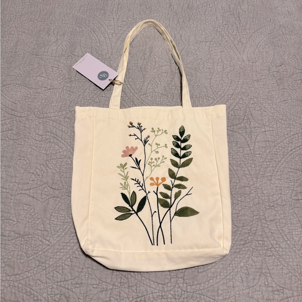 NWT Floral Greenery Embroidered Ivory Cream Tote Bag